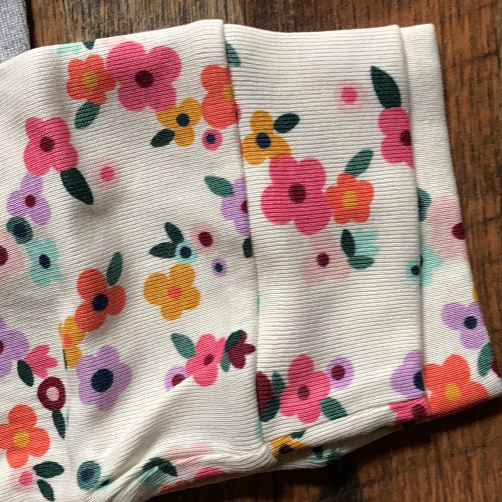 Gymboree PJ’s NWT - Picture 4 of 5